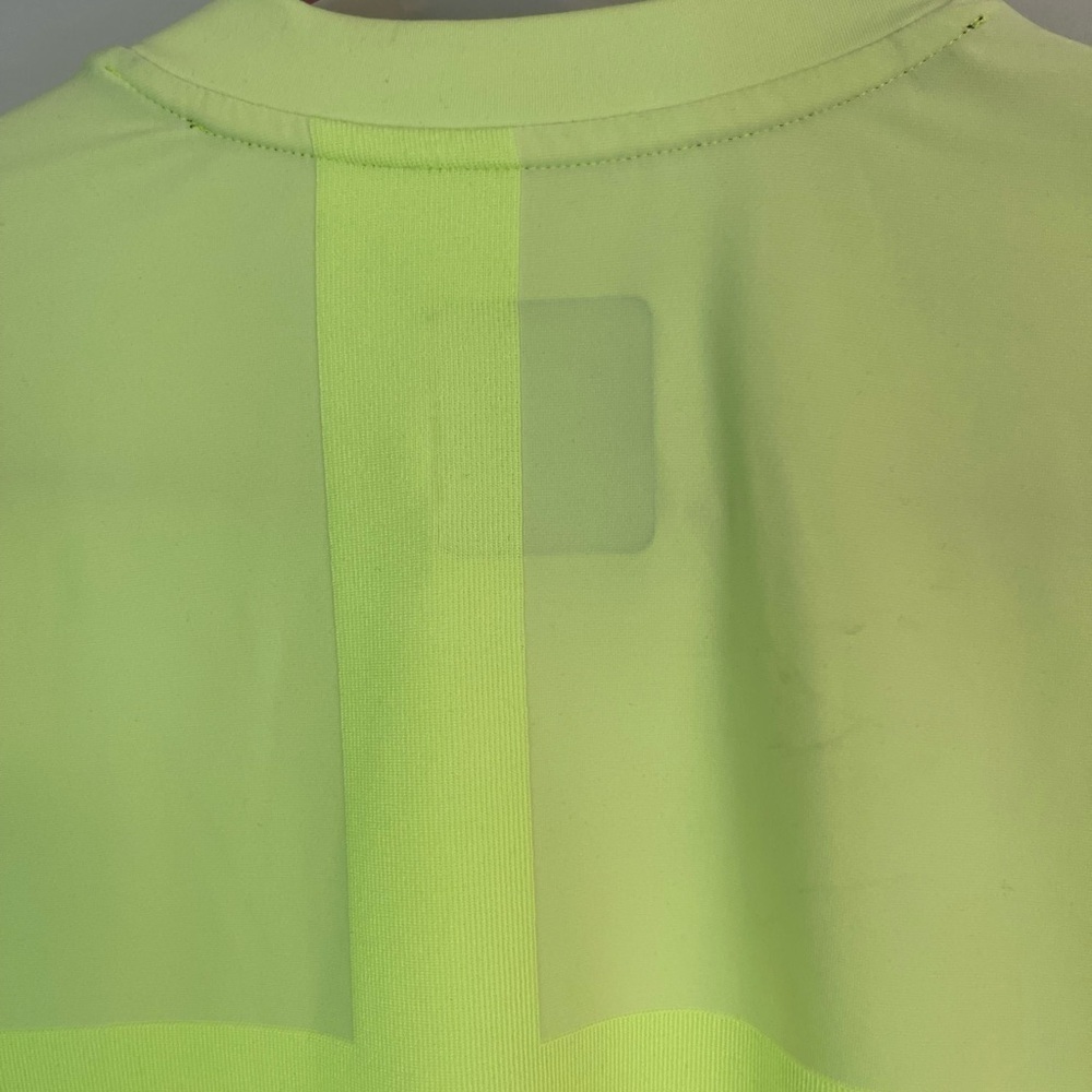 Nike NWT Women's Neon Yellow pack Tech Dress size Med SOLDOUT - Picture 11 of 11